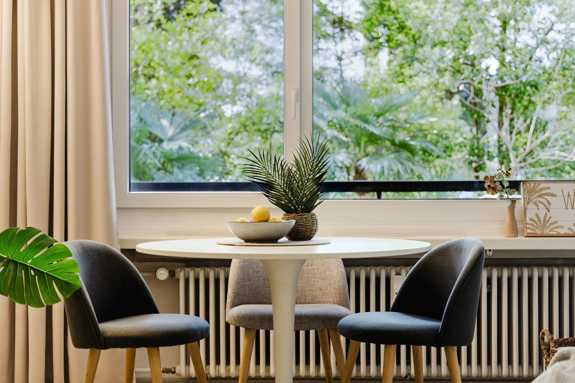 Luganersee, Pool, Strand, Parkplatz, Suite 204 Bissone Exteriör bild